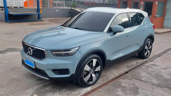 VOLVO XC40 2.0 T5 GASOLINA MOMENTUM AWD GEARTRONIC VOLVO XC40 2.0 T5 GASOLINA MOMENTUM AWD GEARTRONIC